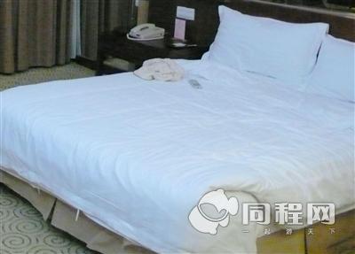 广州泛美大酒店图片客房/床[由13798slfdua提供]