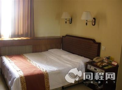 北京府学路宾馆图片客房/床[由15210hnnmtx提供]