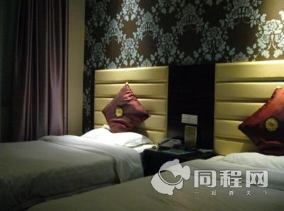 衡阳裕鑫商务连锁酒店（解放店）图片客房/床[由13602ahlxam提供]