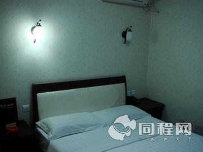 北京思成宾馆图片客房/床[由15929oqhvah提供]