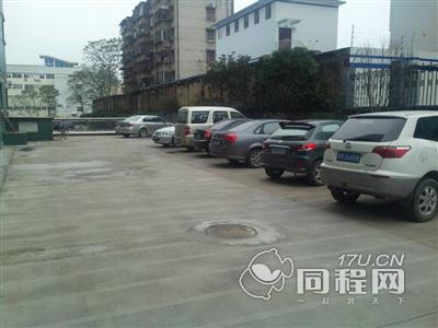 桂林七彩国际商务酒店图片大型停车场