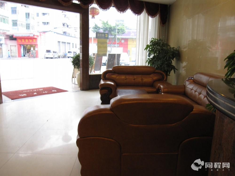 广州圣沣大酒店图片大厅的沙发[由海风吹拂提供]