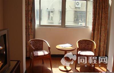 上海佰圆宾馆（武夷店）图片客房/房内设施[由SLS提供]