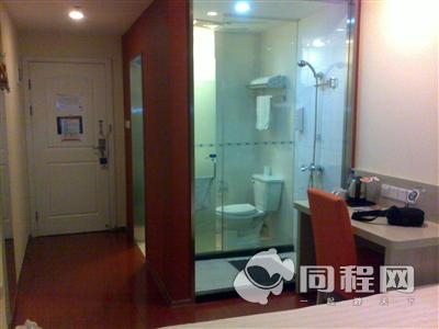 上海汉庭酒店（川沙店）图片客房/卫浴[由13735lpvygp提供]