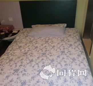 上海莫泰168连锁酒店（南汇惠南店）图片客房/床[由15967gubnpo提供]