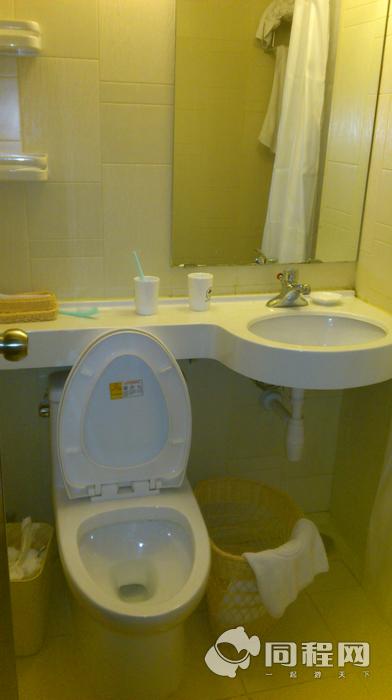 南京格林豪泰酒店（中华门地铁站快捷店）图片浴室[由游走在天际的小猪提供]
