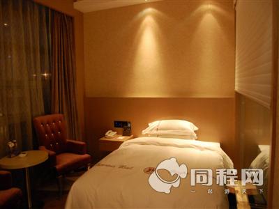 深圳蓬客精品酒店（和平店）图片高级大床房