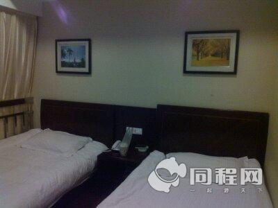 杭州凯伦假日酒店图片客房/床[由1375606****提供]