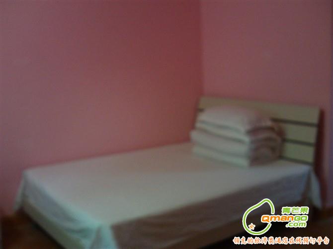 粉红大床房