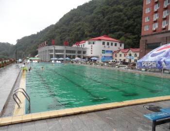 公共设施,游泳池