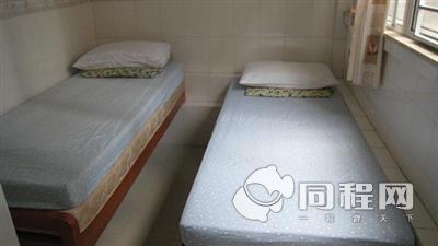 香港南新雅宾馆图片客房/床[由13774dotpbz提供]