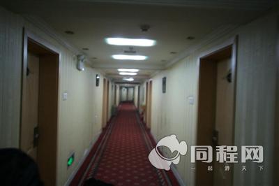 开封蓝天温泉商务酒店图片走廊[由13729wlupsd提供]