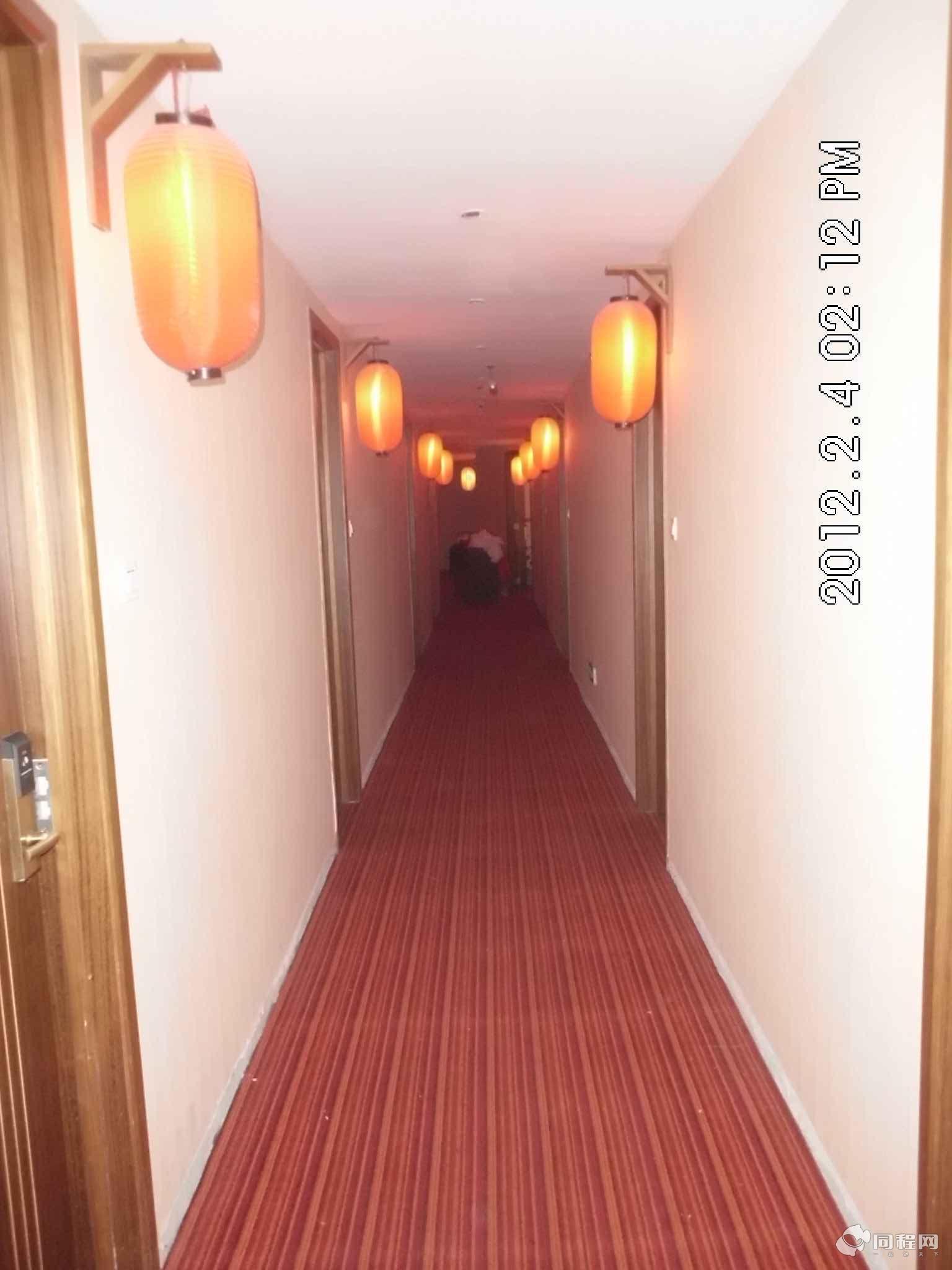 合肥万里路酒店图片走廊[由15095hsyphb提供]