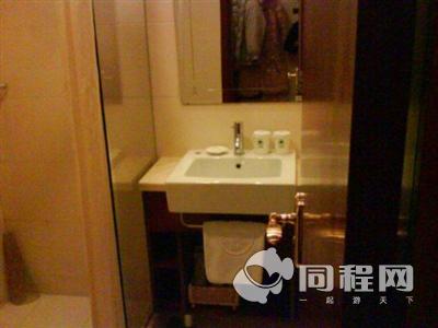上海格林豪泰酒店（石门二路店）图片客房/卫浴[由13764rpqcbt提供]