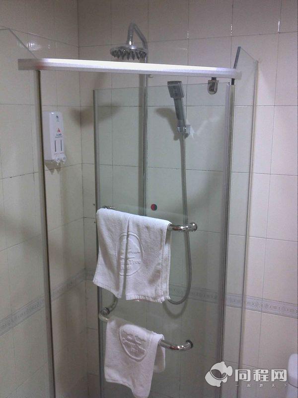 合肥格林豪泰酒店（新亚汽车站店）图片淋浴[由15961pchkkz提供]