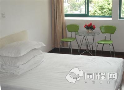 上海客阳旅馆图片夫妻大床房