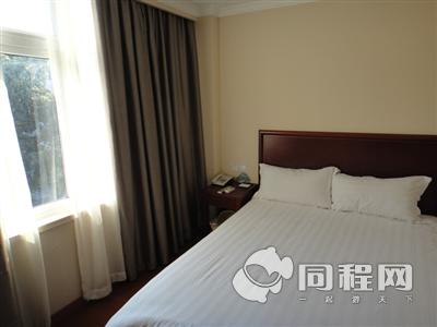 上海格林豪泰酒店（光大会展店）图片客房[由13541djrwfr提供]