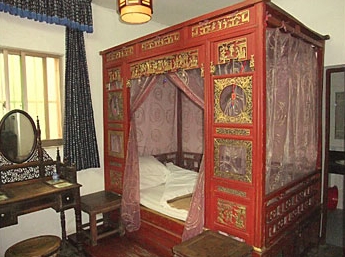 普通古典红床房