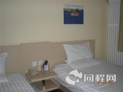 北京汉庭酒店连锁（广渠门店）图片客房/床[由yyf_91930提供]